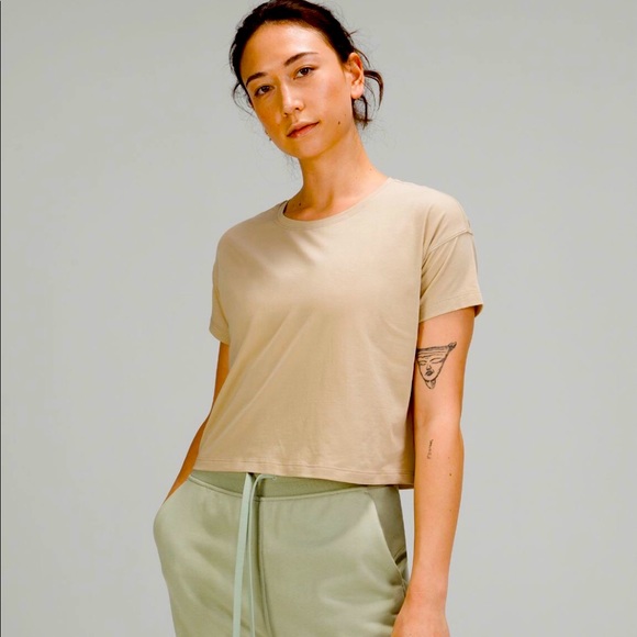 lululemon athletica Tops - Lululemon crop T